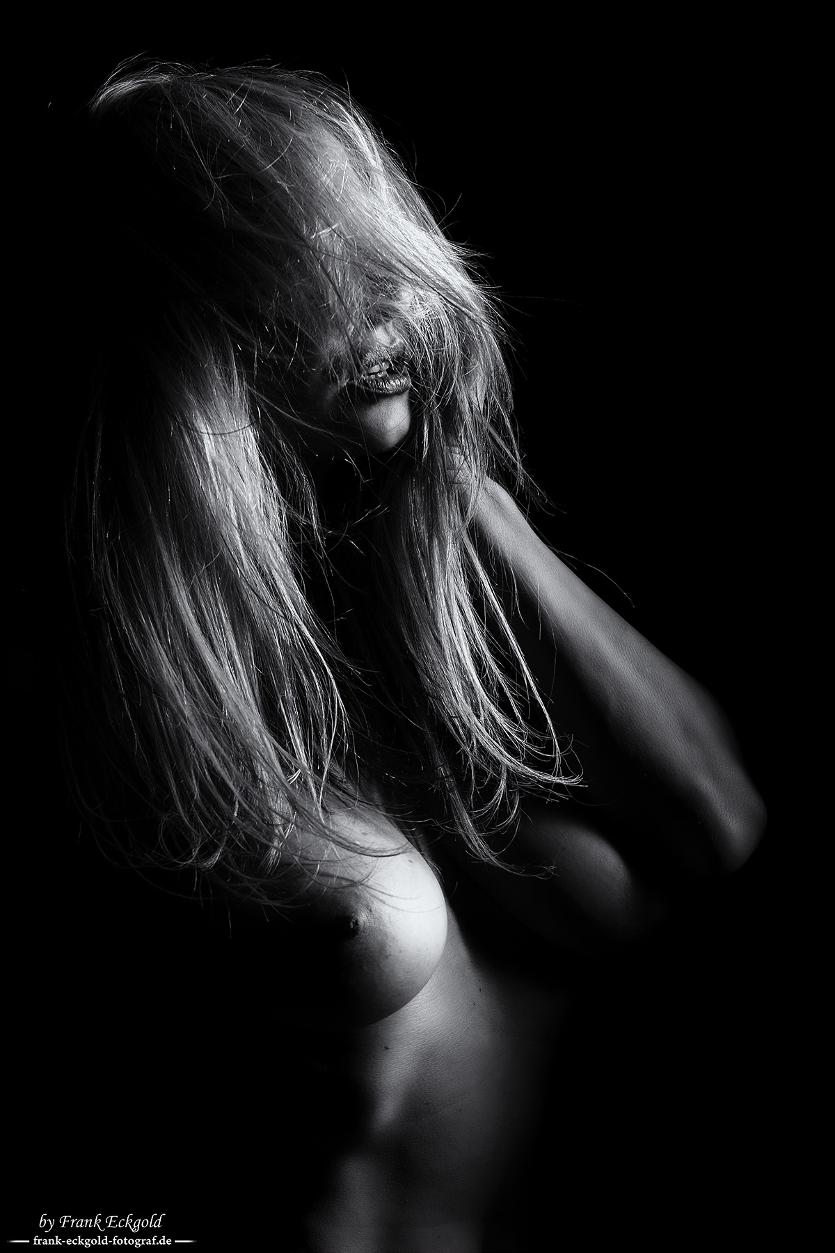 „touched by light“ | Vendula by Frank Eckgold