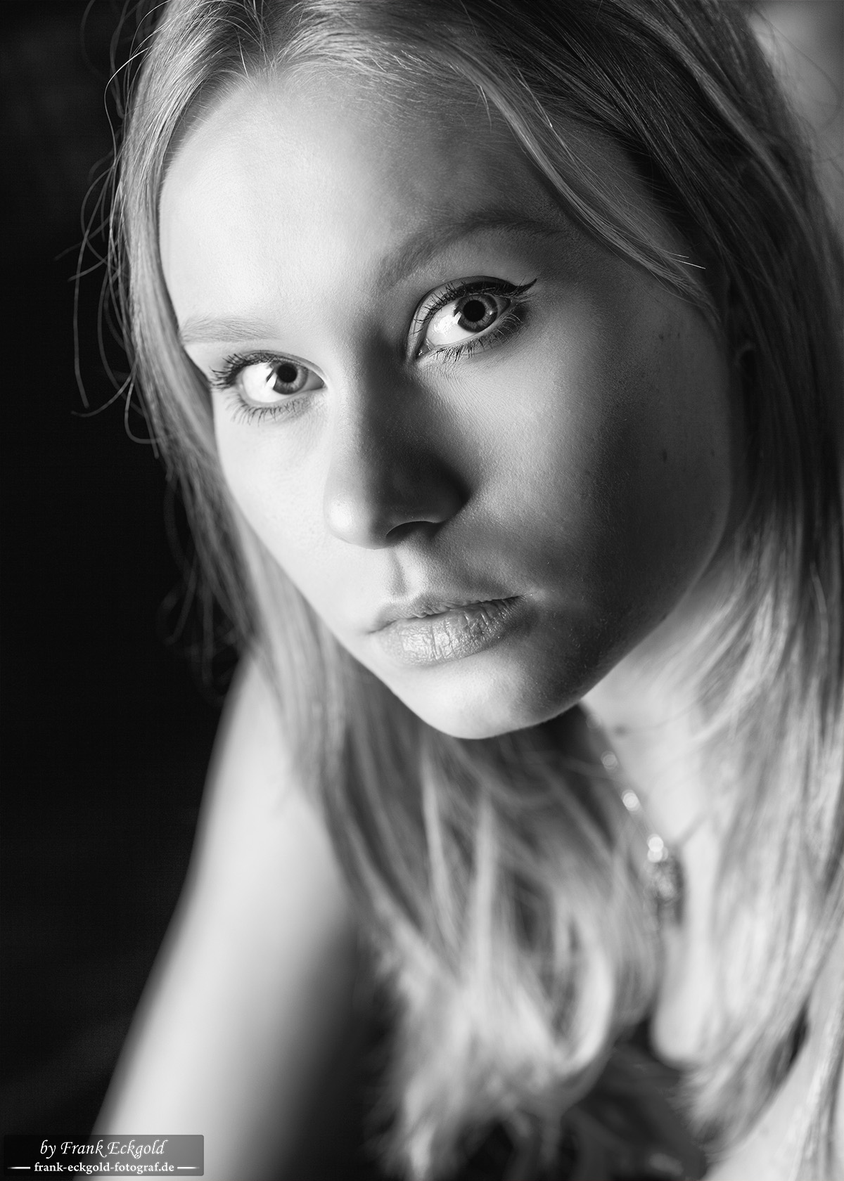 „Where Silence Learns to Breathe“ | Raffaela W. by Frank Eckgold