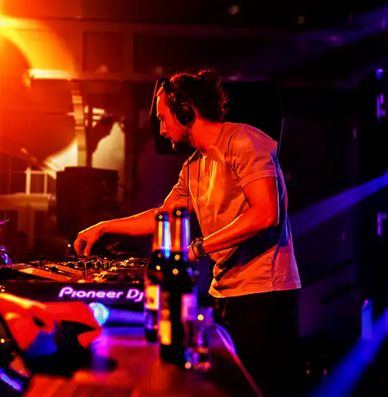 Ante Perry & Friends – Halloween Ante Perry & Friends – Halloween