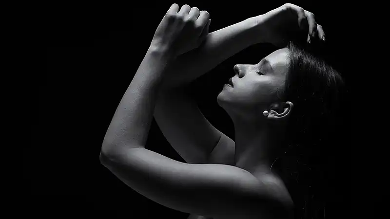 The Darkness of Light 1 Dominika