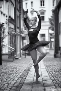 „la beauté du ballet – partie sept” | Raffaela by Frank Eckgold