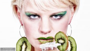 "Kiwi Kisses" | Lisa B. by Frank Eckgold "Kiwi Kisses" | Lisa B. by Frank Eckgold