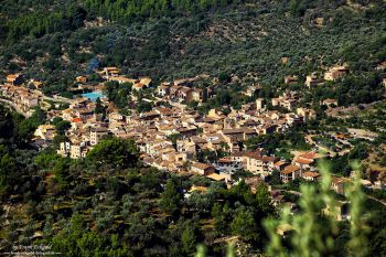 „Das historische Dorf Fornalutx auf Mallorca” by Frank Eckgold „Das historische Dorf Fornalutx auf Mallorca” by Frank Eckgold