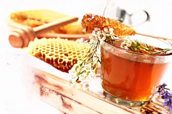 „Honey” by Frank Eckgold „Honey” by Frank Eckgold