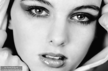 „Close Enough to Feel“ | Anna by Frank Eckgold „Close Enough to Feel“ | Anna by Frank Eckgold