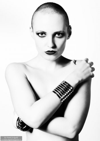 „Direct Presence“ | Karolina by Frank Eckgold „Direct Presence“ | Karolina by Frank Eckgold