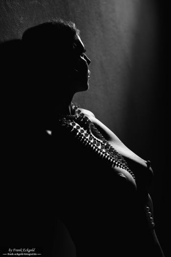 „the fascination of darkness“ | Kristin Roca by Frank Eckgold „the fascination of darkness“ | Kristin Roca by Frank Eckgold