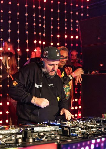 Ante Perry by Frank Eckgold Ante Perry by Frank Eckgold