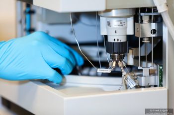 Aufnahmen aus einem Labor by Frank Eckgold Aufnahmen aus einem Labor by Frank Eckgold