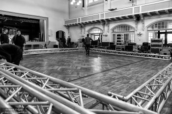 Aufbau der Party-Location für „Ante Perry & Friends“ by Frank Eckgold Aufbau der Party-Location für „Ante Perry & Friends“ by Frank Eckgold