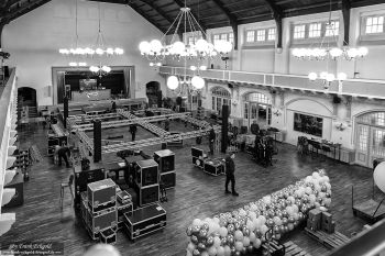 Aufbau der Party-Location für „Ante Perry & Friends“ by Frank Eckgold Aufbau der Party-Location für „Ante Perry & Friends“ by Frank Eckgold