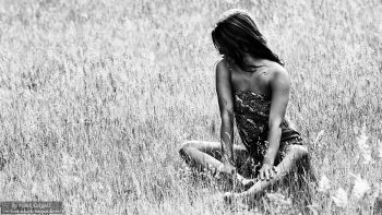 „be lonely“ | Laura Alden by Frank Eckgold „be lonely“ | Laura Alden by Frank Eckgold