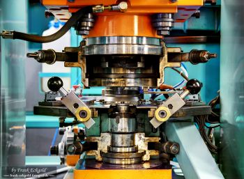 Aufnahmen aus einem Fimenportrait by Frank Eckgold Aufnahmen aus einem Fimenportrait by Frank Eckgold