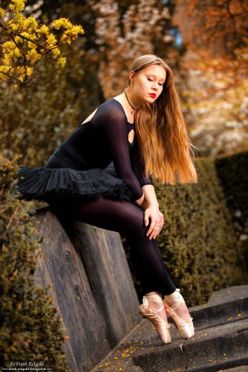 „Silent Grace“ | Raffaela W. by Frank Eckgold „Silent Grace“ | Raffaela W. by Frank Eckgold