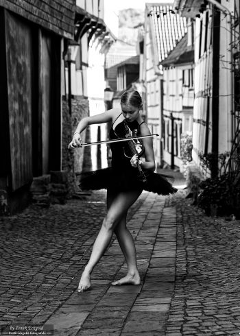 „in the streets of kettwig - II“ | Raffaela W. by Frank Eckgold „in the streets of kettwig - II“ | Raffaela W. by Frank Eckgold