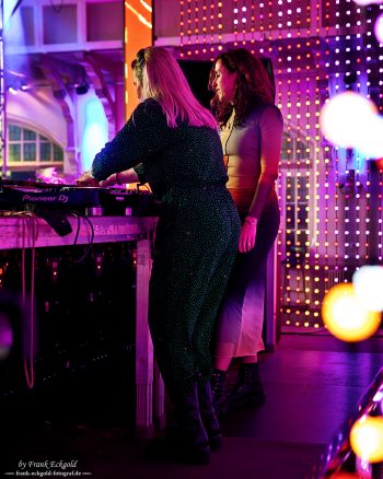 Beck to Pony by Frank Eckgold Beck to Pony by Frank Eckgold