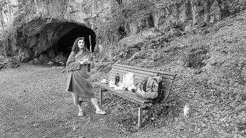 „Zwischen Höhle und Wirklichkeit“ | Kristina W. by Frank Eckgold „Zwischen Höhle und Wirklichkeit“ | Kristina W. by Frank Eckgold
