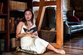 "Lost in a Story" | Angelina by Frank Eckgold "Lost in a Story" | Angelina by Frank Eckgold