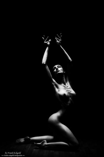 „Aufstieg ins Licht“ | Lucy Modéle by Frank Eckgold „Aufstieg ins Licht“ | Lucy Modéle by Frank Eckgold