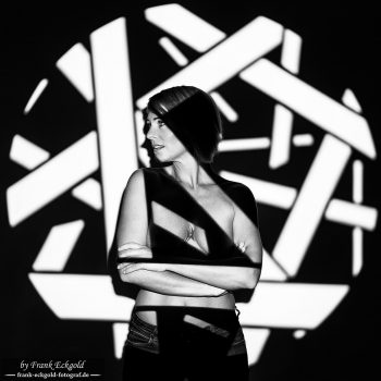 „Zwischen den Linien“ | TotalBlue by Frank Eckgold „Zwischen den Linien“ | TotalBlue by Frank Eckgold