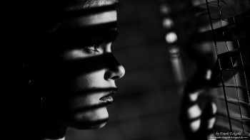 „Between Moments“ | Kim by Frank Eckgold „Between Moments“ | Kim by Frank Eckgold