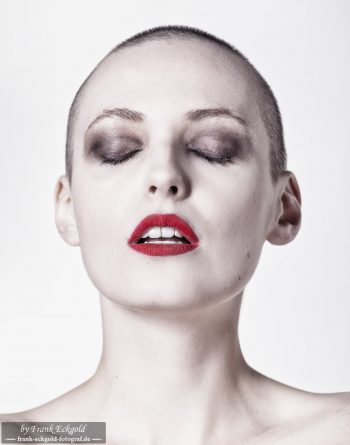 „Closed Eyes“ | Karolina by Frank Eckgold „Closed Eyes“ | Karolina by Frank Eckgold