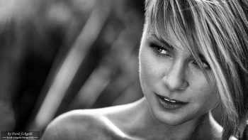 „Almost a Smile“ | TotalBlue by Frank Eckgold „Almost a Smile“ | TotalBlue by Frank Eckgold