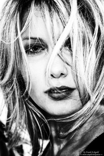 „Through the Silence“ | Alica by Frank Eckgold „Through the Silence“ | Alica by Frank Eckgold