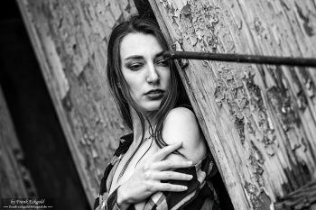 "echoes in the walls" | Lucy Modéle by Frank Eckgold "echoes in the walls" | Lucy Modéle by Frank Eckgold