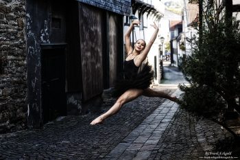 „Leap of Silence“ | Raffaela W. by Frank Eckgold „Leap of Silence“ | Raffaela W. by Frank Eckgold