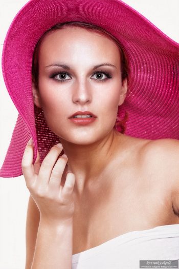 „Bold in Pink“ | Chrissy by Frank Eckgold „Bold in Pink“ | Chrissy by Frank Eckgold