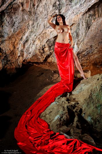 „Crimson Echo“ | Kristina W. by Frank Eckgold „Crimson Echo“ | Kristina W. by Frank Eckgold