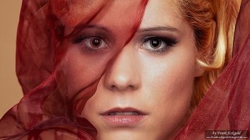 „Veil of Color“ | Melanie R. by Frank Eckgold „Veil of Color“ | Melanie R. by Frank Eckgold