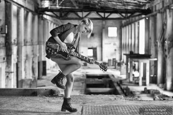 „Dirty Deeds“ | TotalBlue by Frank Eckgold „Dirty Deeds“ | TotalBlue by Frank Eckgold
