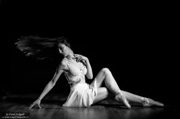 „Falling Into Motion“ | Lucy Modéle by Frank Eckgold „Falling Into Motion“ | Lucy Modéle by Frank Eckgold